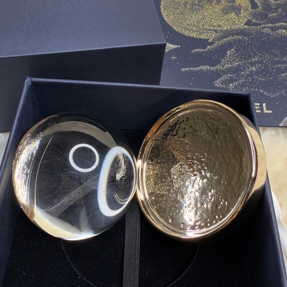 NEW Chanel Moon Paper Weight And Moon Autumn Festival Card RARE - Picture 5 of 9